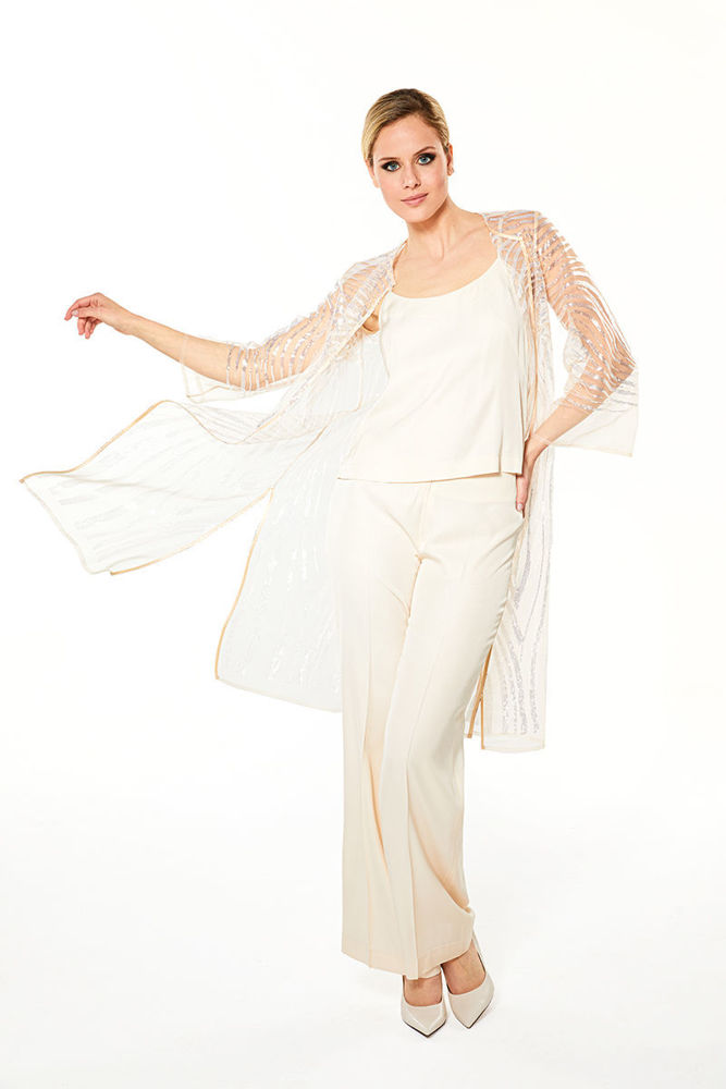 Picture of Viscose top in me styled with side chest pleats VANILIA