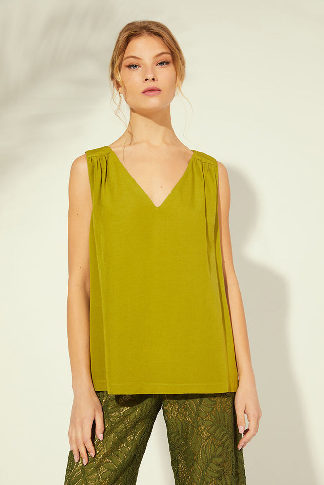 Picture of V-neck viscose top KIWI
