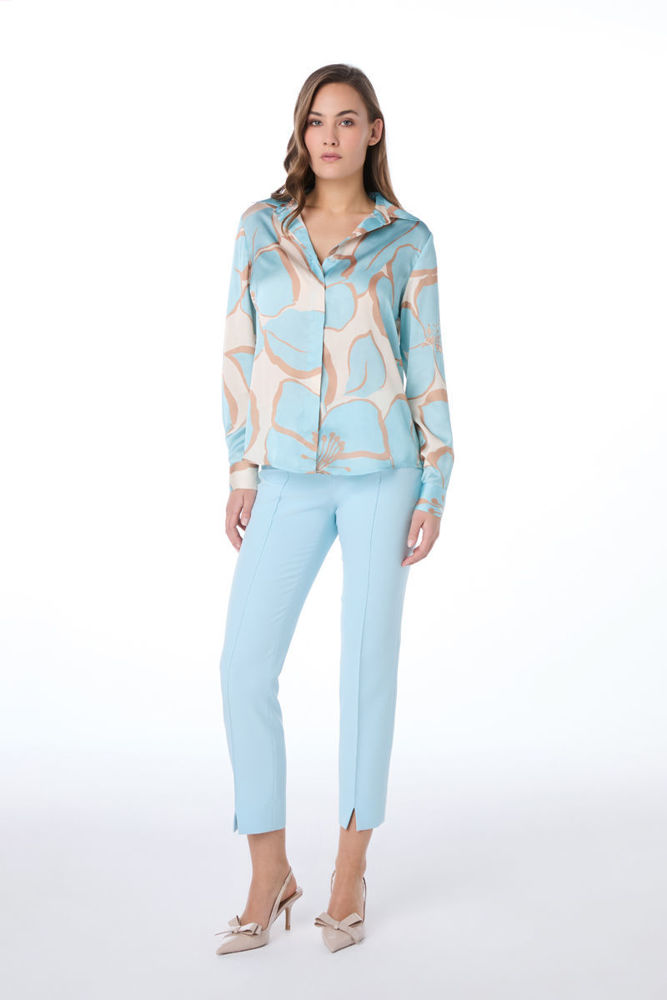 Κλασικό πουκάμισο σε ίσια γραμμή σε floral print ακουα