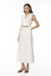 Μάξι φόρεμα με βολάν και ζώνη εκρου